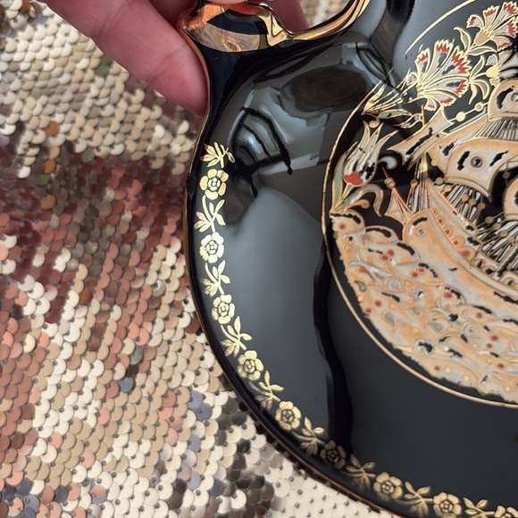 Hand painted with 24K gold display Rhodes Island candy dish/display piece Greece - Picture 5 of 13